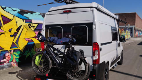 Bussie – Neuer kompakter Buscamper 5m40