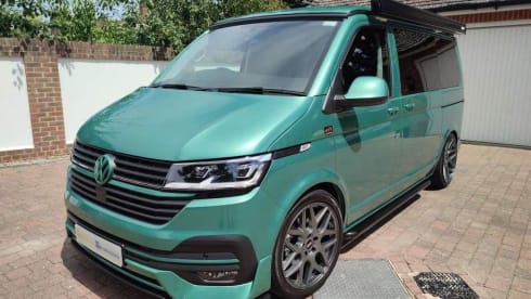 Larnee – 4 berth Volkswagen campervan from 2021