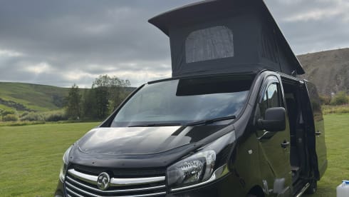 Viv – Vauxhall Vivaro 4 Berth Pop Top