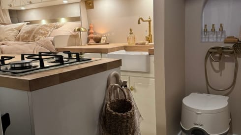 Beachwaves – Beachwaves, where the road meets the sea! 