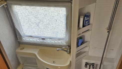 Claudio – Pegaso 622. 2500 turbo diesel 7 berths