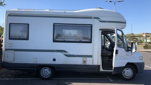 Polly – 5 berth Peugeot alcove from 1999