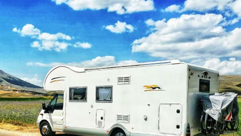 Laika X695 motorhome with garage
