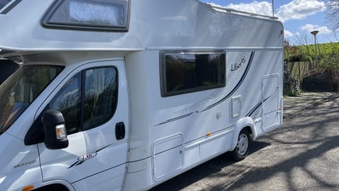 LMC A 651 G alcove 6 persons