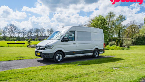 Fluistercamper – 100% electric VW Crafter, 2 persons, interior 2023