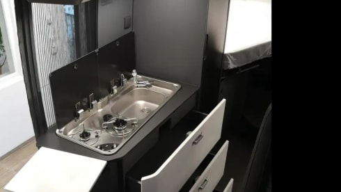 Snoozle II – Adria Twin Max 180 pk Automaat 2025 