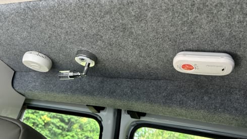 Aggi – AGGI DUB - VW (LWB) Camper with all your creature comforts- North Devon
