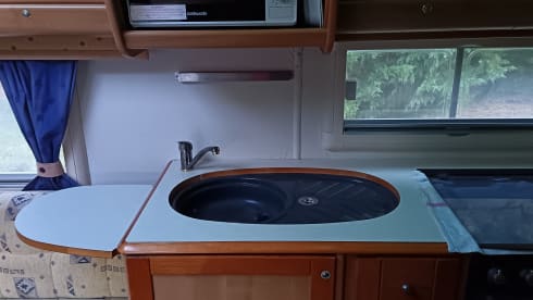 Dakota – 4 berth Autotrail alcove from 2004