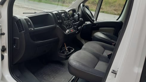 The Camper Salon – 2 1/2 berth Citroën camper van