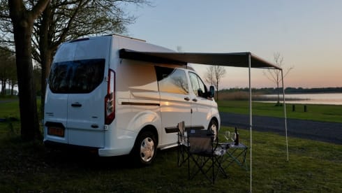 2-seater Ford bus from 2018