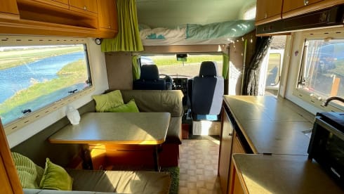 Traveller – Spacious, adventurous and reliable Fiat Ducato Traveller 6 pers.