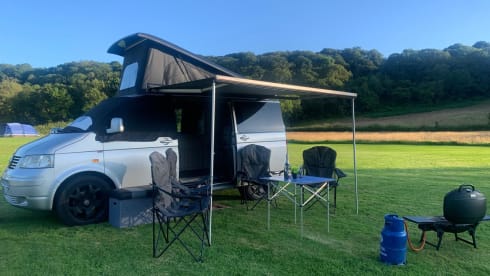 Essie  – 4 berth Volkswagen Campervan