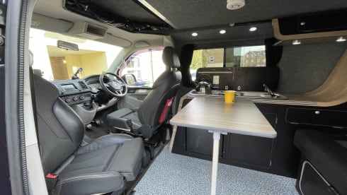 Jeeves – “Jeeves” 4 berth Volkswagen campervan from 2017