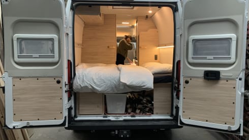 Knaus Boxstar Family - 140HP - adventurous camper bus