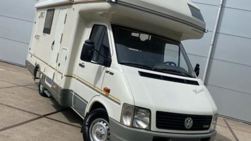 4p Volkswagen alcove from 1998