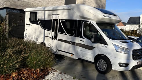 4p Benimar semi-integrated uit 2023