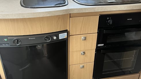 Northern Lights – Peugeot campervan met 4 slaapplaatsen uit 2012