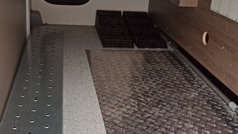 Camping Car 5 places   tout pour vous evader