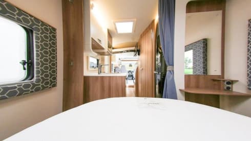THE SAVOY – Swift Escape 694 Luxury Island Bed Motorhome Pets 5G WIFI Smart TV