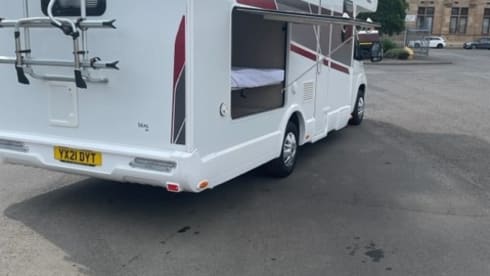 SEAL 50 FAMILY SPECIAL – 6 berth Rimor alcove from 2021
