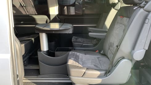 VW MULTIVAN 7 POSTI con LETTO e RISCALDAMENTO AUTONOMO 