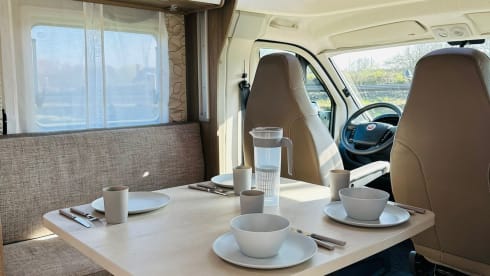 LMC Element T 758 G - Teilintegriertes Wohnmobil