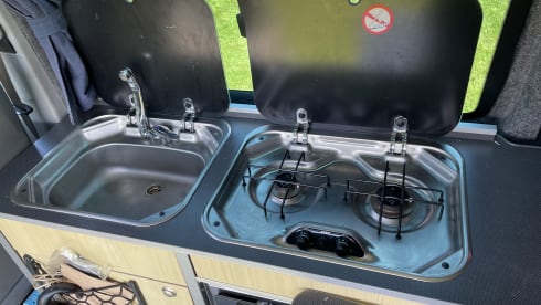 Magic – 4 berth Volkswagen T5 LWB Campervan