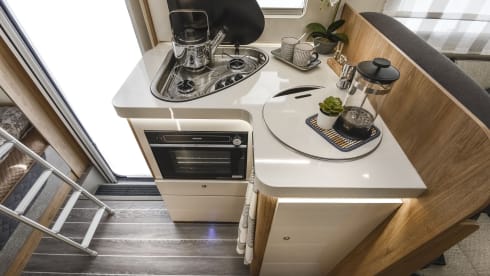 Elena – 4 berth luxury motorhome