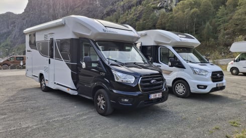 Cocoon 463 – 4p Benimar semi-integrated uit 2024