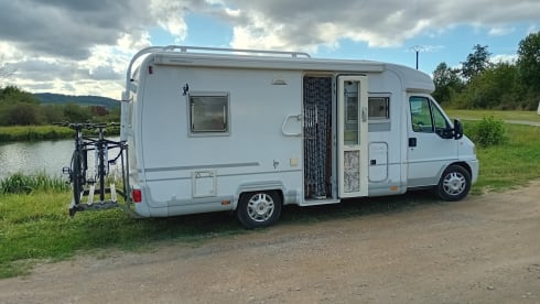 Peter – 4p Bürstner semi-integrated from 2001