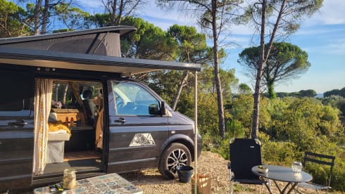 Tomáz – Zweisitziger Volkswagen-Campingbus aus dem Jahr 2006