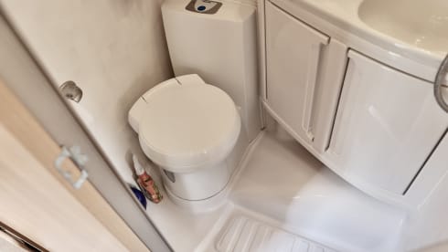 Nessie – A Beautiful Swift Escape 6 Berth…