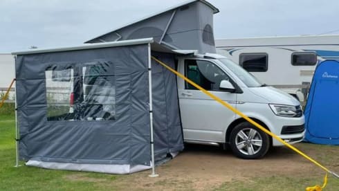 White Cali 2019 – 2019 VW California Campervan - Auto DSG- Sleeps 4