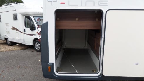 Mr T – LUXURY MOTORHOME 