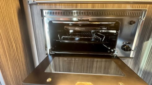ELSIE – Camper Ford a 4 posti letto del 2018