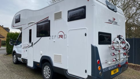 Frankie –  Frankie 6 berth Roller Team 