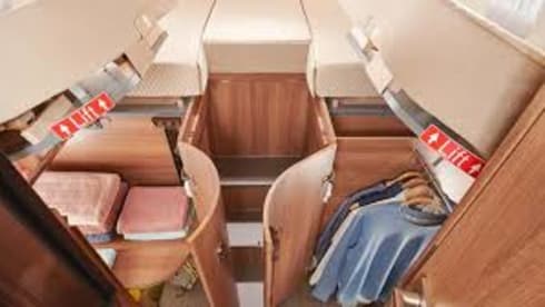 Camper Evenement – Carthago Compactline 143 Integrated