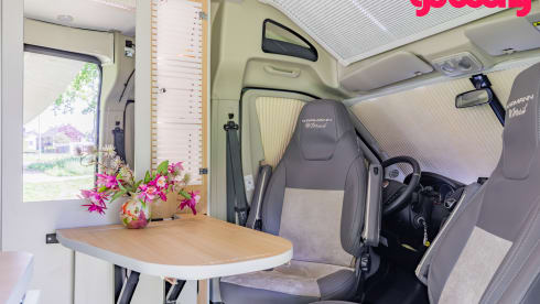 Coopernicus, 2021 – Comfortable 2p Karmann 600, parking air conditioning, length beds, automatic, biker