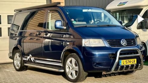 2-Sitzer Volkswagen Wohnmobil aus dem Jahr 2005