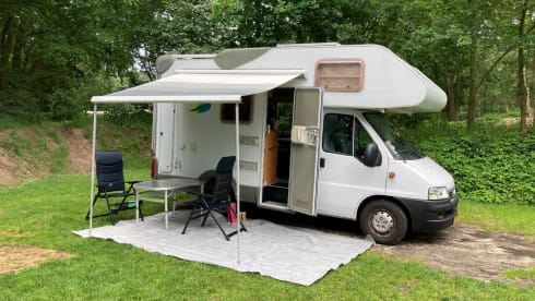 4p Knaus Traveler with 6 belts