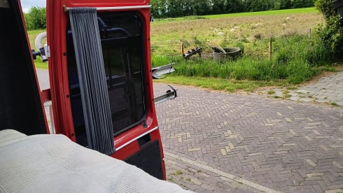 2p Citroën bus from 2004