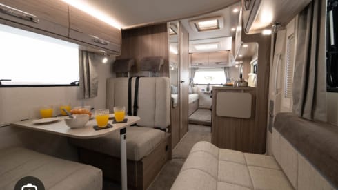 Colonsay – 6 Berth Motorhome