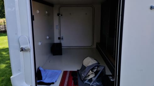 Benimar Cocoon – Beautiful, luxurious 4/5 pers Camper with bicycle carrier