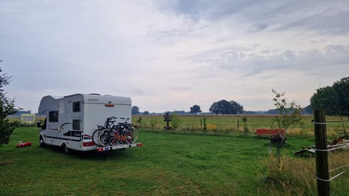 Hymer Carado A366 – Lovely spacious family camper! 