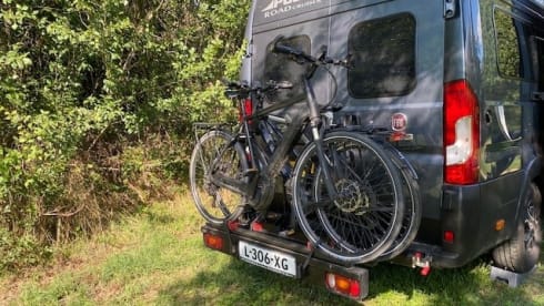 Bus camper PÖSSL, 2 length beds, 2 seats