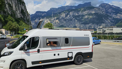 Maliki II – 5***** Dethleffs CamperVan - 2023 - full option - 6.4 meters - 140 hp