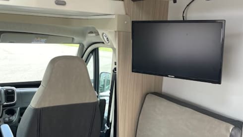 B77 – 5p Sun Living alcove from 2022