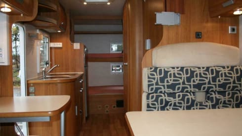 Km vrij – Luxury 4 person(*) Ford Rimor Alcove