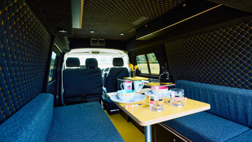 Mellow Yellow – Luxury VW T5 Camper with Large Bed & Luxury Black and Yellow Interior