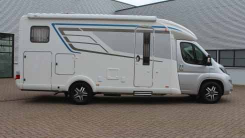 Hoofddorp  – Luxurious and well-maintained 2p Hymer from 2019 - Automatic